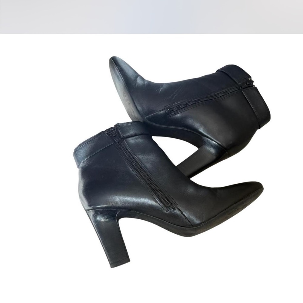 Lauren Ralph Lauren Black Leather Ankle Boots Block Heel Logo Strap Booties 7.5 - Picture 3 of 7